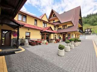 Отели типа «постель и завтрак» Dom Gościnny Skalnica Поронин-0